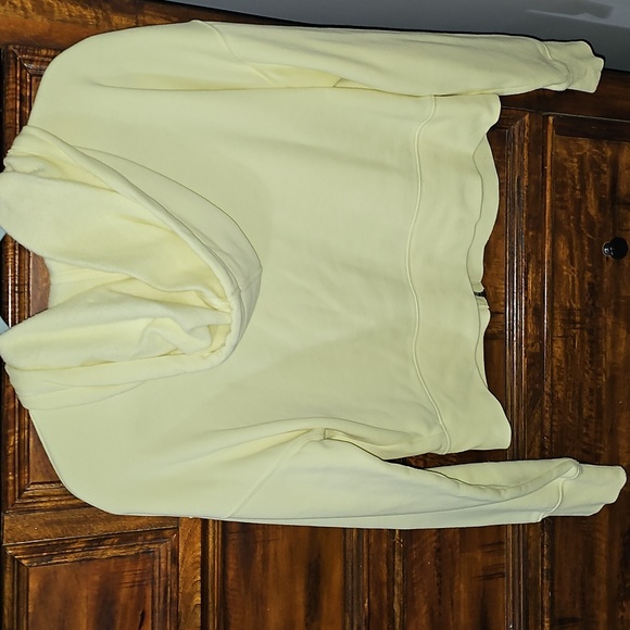 Universal Thread Womens Sz Medium Full Zip Hoodie. Yellow. Very Nice - Picture 6 of 6